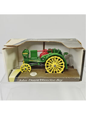 Ertl Vintage John Deere Waterloo Boy Farm Tractor Toy 1/32 Die Cast 1993 5744